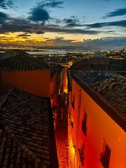 Апартаменты Castello Attic Sunset Terrace Кальяри Экстерьер фото